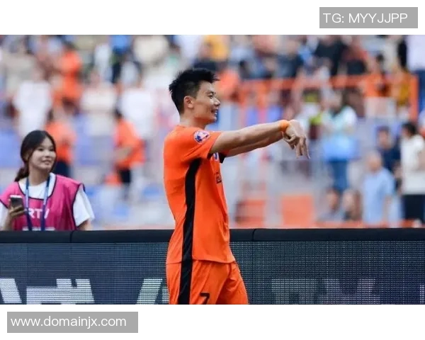 中超联赛精彩纷呈罗竞助力球队再创辉煌成就