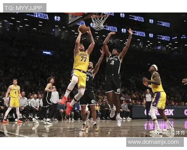 湖人击败篮网，詹姆斯得到三双数据，统治赛场的王者之姿